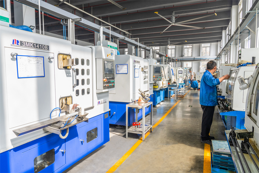 Ytre ringkanalslipemaskin